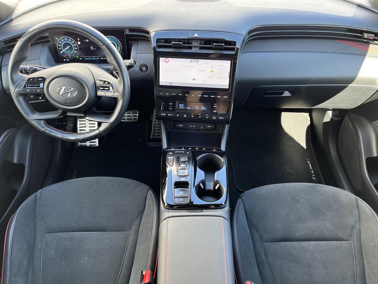 Hyundai TUCSON 1.6 T-GDI PHEV N Line Ed. 4WD Automaat / Dealer Onderhouden / Achteruitrij Camera / Stuur- en Stoelverwarming / Apple Carplay & Android Auto / Keyless Entry & Start / Navigatie full map / Adaptieve cruise control / Elektrische achterklep / Ski-luik / Kre