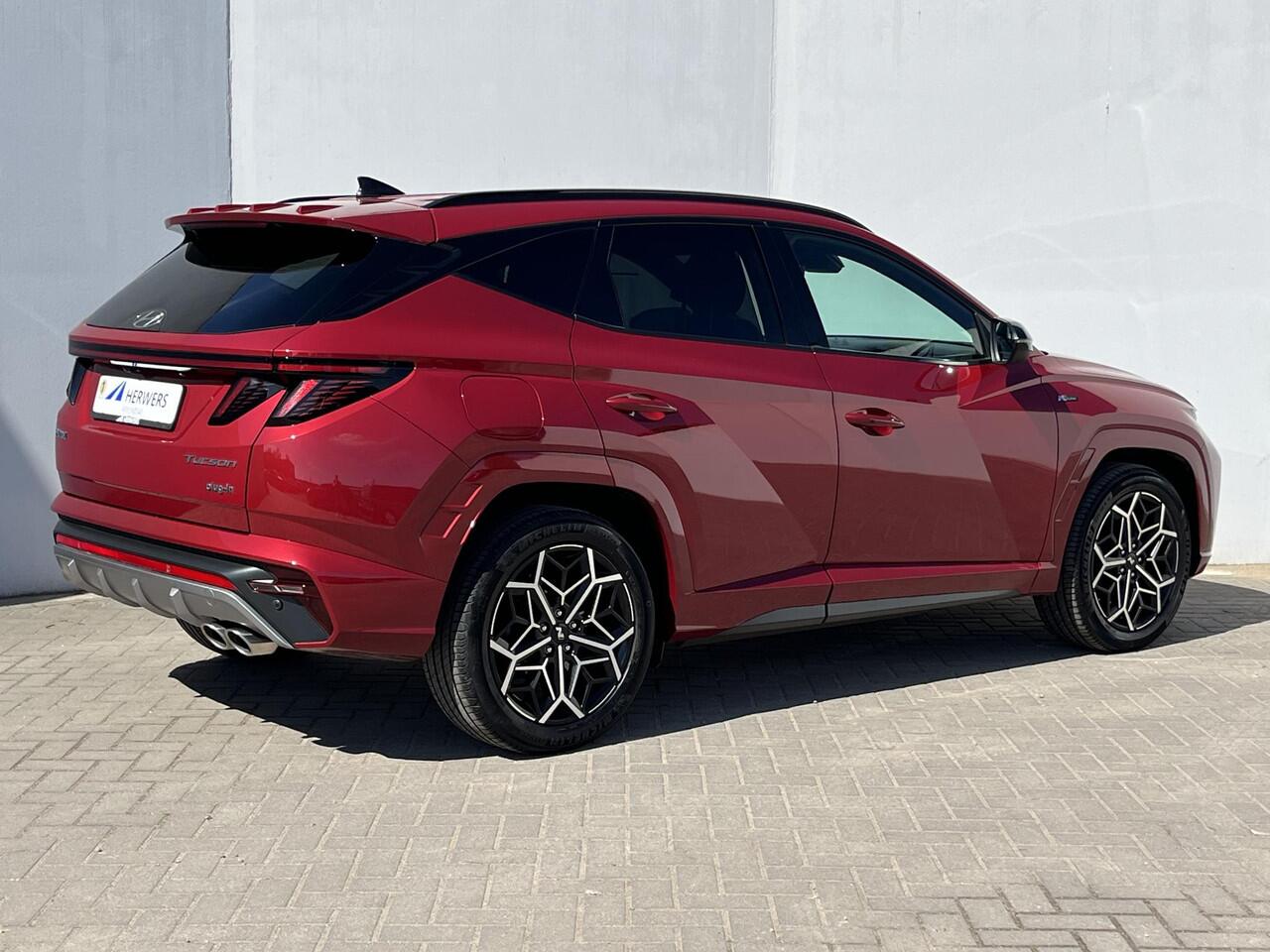 Hyundai TUCSON 1.6 T-GDI PHEV N Line Ed. 4WD Automaat / Dealer Onderhouden / Achteruitrij Camera / Stuur- en Stoelverwarming / Apple Carplay & Android Auto / Keyless Entry & Start / Navigatie full map / Adaptieve cruise control / Elektrische achterklep / Ski-luik / Kre