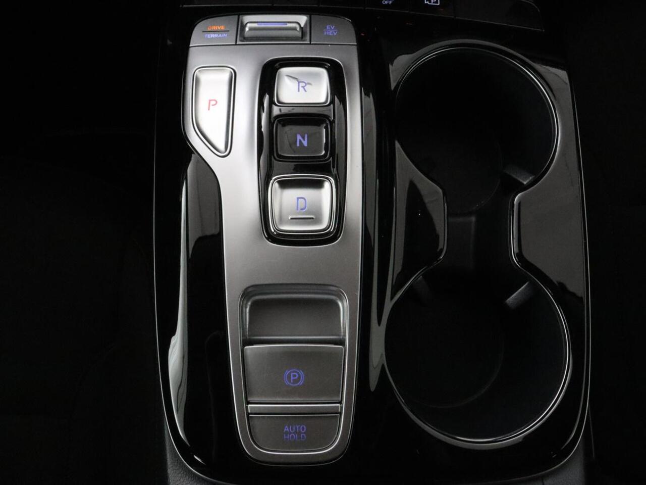 Hyundai TUCSON 1.6 T-GDI PHEV Comfort 4WD | Trekhaak | Carplay | Adaptive cruise | Camera | Climate control | Navigatie | Digital Cockpit | Plug In
