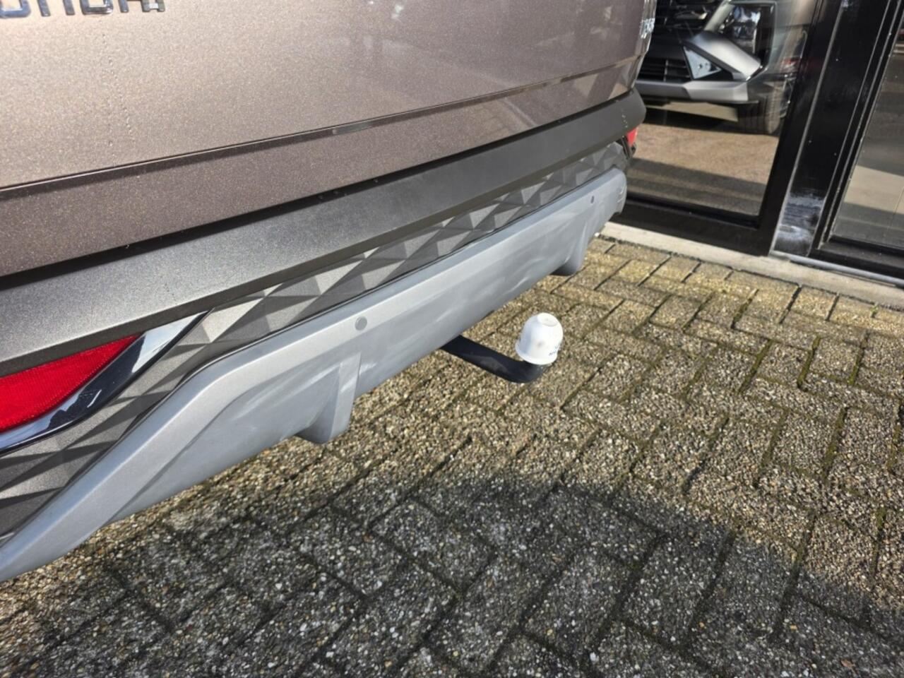 Hyundai TUCSON 1.6 T-GDI HEV PREMIUM/TREKHAAK/360CAMERA