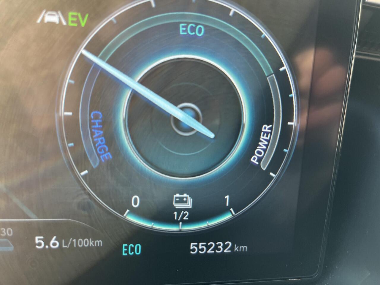 Hyundai TUCSON 1.6 T-GDI PHEV Premium 4WD | Trekhaak, Elektrische stoel, Stoel ventilatie, 1e eigenaar, Keyless, Dealer onderhouden, zeer luxe!