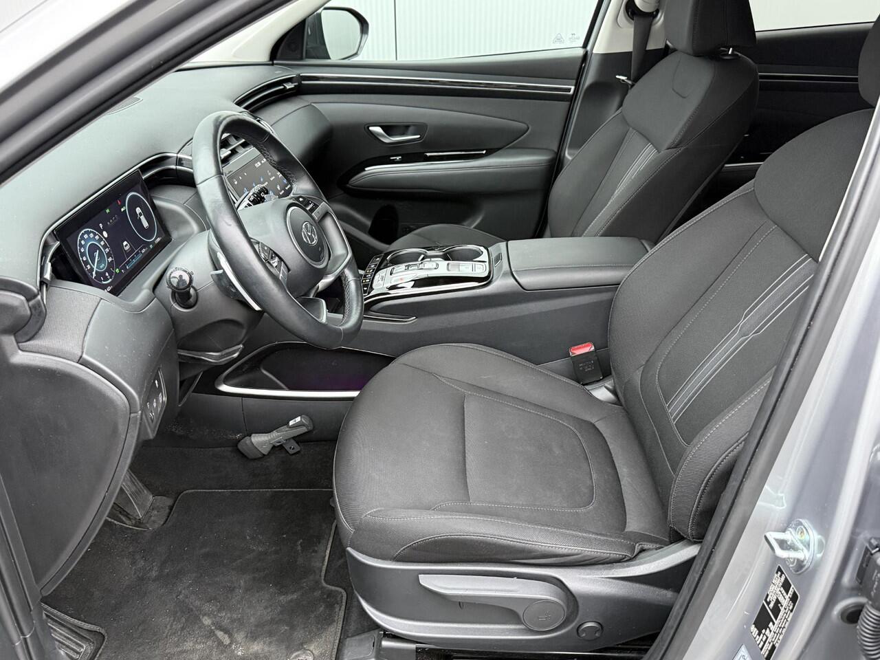 Hyundai TUCSON 1.6 T-GDI HEV Comfort Smart / Navigatie / Adaptieve Cruise Control / Fabrieksgarantie t/m 10-2027 / Elektrisch bedienbare achterklep /