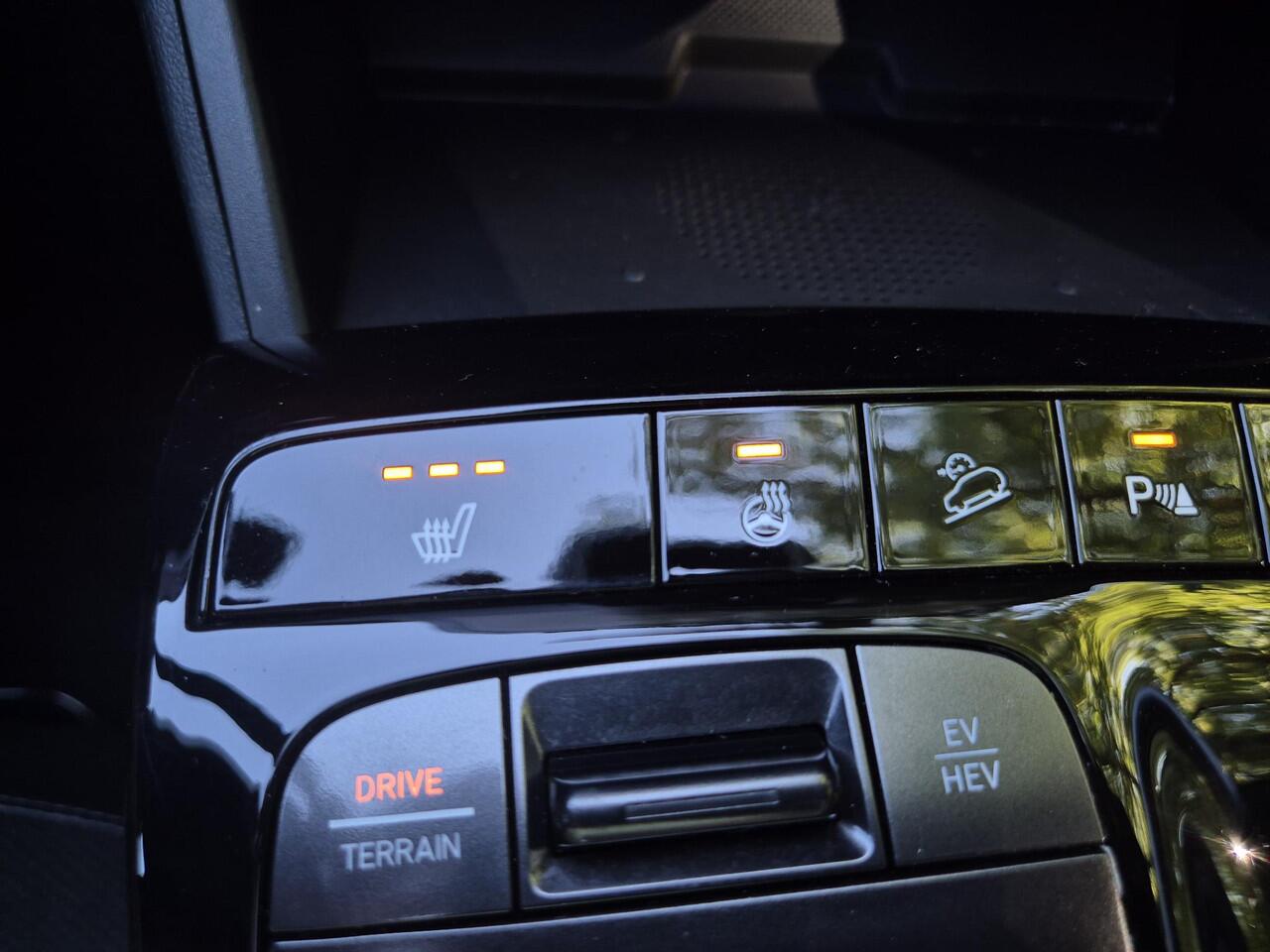 Hyundai TUCSON 1.6 T-GDI PHEV N Line Edition 4WD Automaat / Apple Carplay Android Auto / Stuur- en Stoelverwarming / Adaptief CC / Elektrische achterklep / Trekgewicht 1350 kg / Achteruitrijcamera / Keyless Entry/Start /