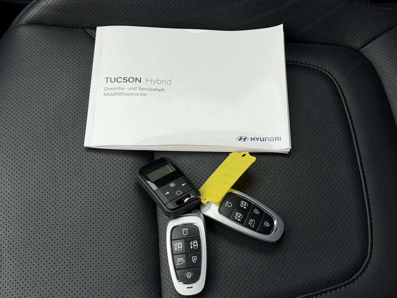 Hyundai TUCSON 1.6 T-GDI PHEV Premium Sky 4WD / Dealer Onderhouden / Panoramadak / Standkachel / 360 Camera / Adaptieve Cruise / Apple Carplay & Android Auto / Navigatie / Stoel Verwarming / Stuurwiel Verwarming / Stoel Verkoeling / Elektr. Stoelen / Dodehoek detectie /