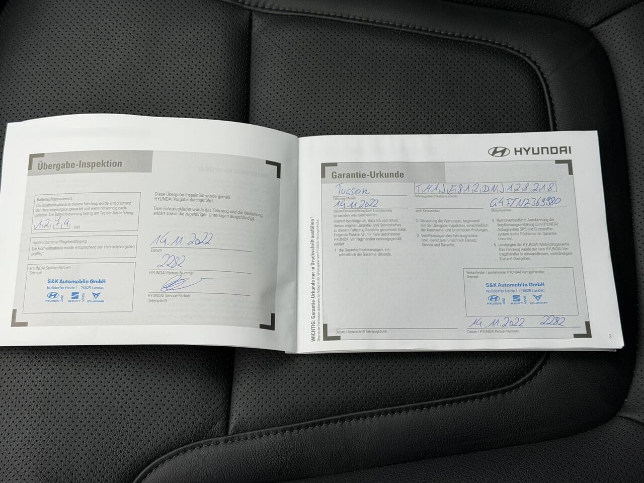 Hyundai TUCSON 1.6 T-GDI PHEV Premium Sky 4WD / Dealer Onderhouden / Panoramadak / Standkachel / 360 Camera / Adaptieve Cruise / Apple Carplay & Android Auto / Navigatie / Stoel Verwarming / Stuurwiel Verwarming / Stoel Verkoeling / Elektr. Stoelen / Dodehoek detectie /