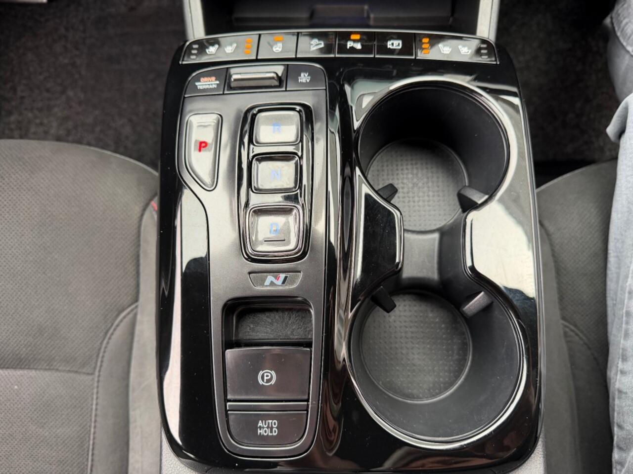 Hyundai TUCSON 1.6 T-GDI N LINE 4WD PHEV AUTOMAAT NAVI PDC-CAMERA WINTERPACK.