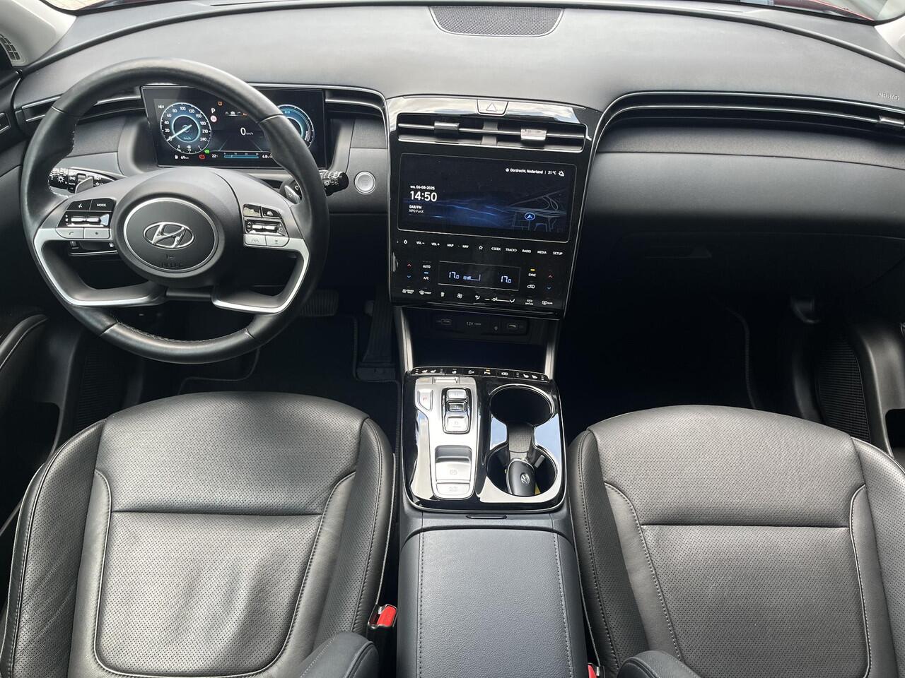 Hyundai TUCSON Premium 1.6 T-GDI 265pk PHEV 4WD | TREKHAAK | LEDER | DAKKLEUR ZWART | ALLSEASON BANDEN | 360° CAMERA |