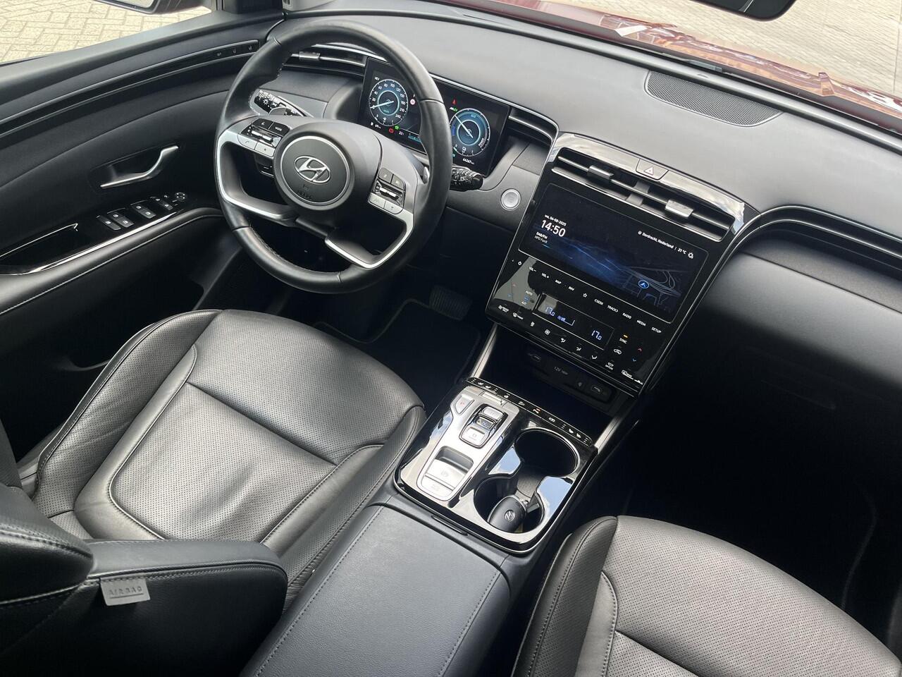 Hyundai TUCSON Premium 1.6 T-GDI 265pk PHEV 4WD | TREKHAAK | LEDER | DAKKLEUR ZWART | ALLSEASON BANDEN | 360° CAMERA |