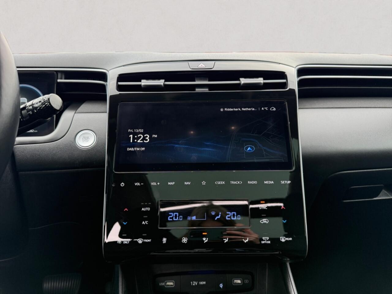 Hyundai TUCSON 1.6 T-GDI HEV Comfort | Navigatie | Apple/Android | Cruise contr