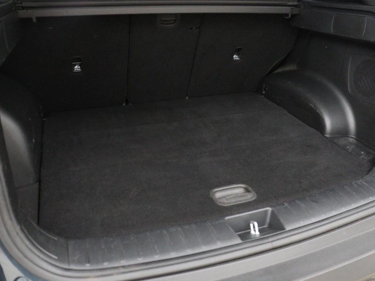 Hyundai TUCSON 1.6 T-GDI HEV Comfort Smart | Trekhaak | Stoel & stuurverwarming | Adaptive cruise | Carplay | Camera | Navigatie | Keyless