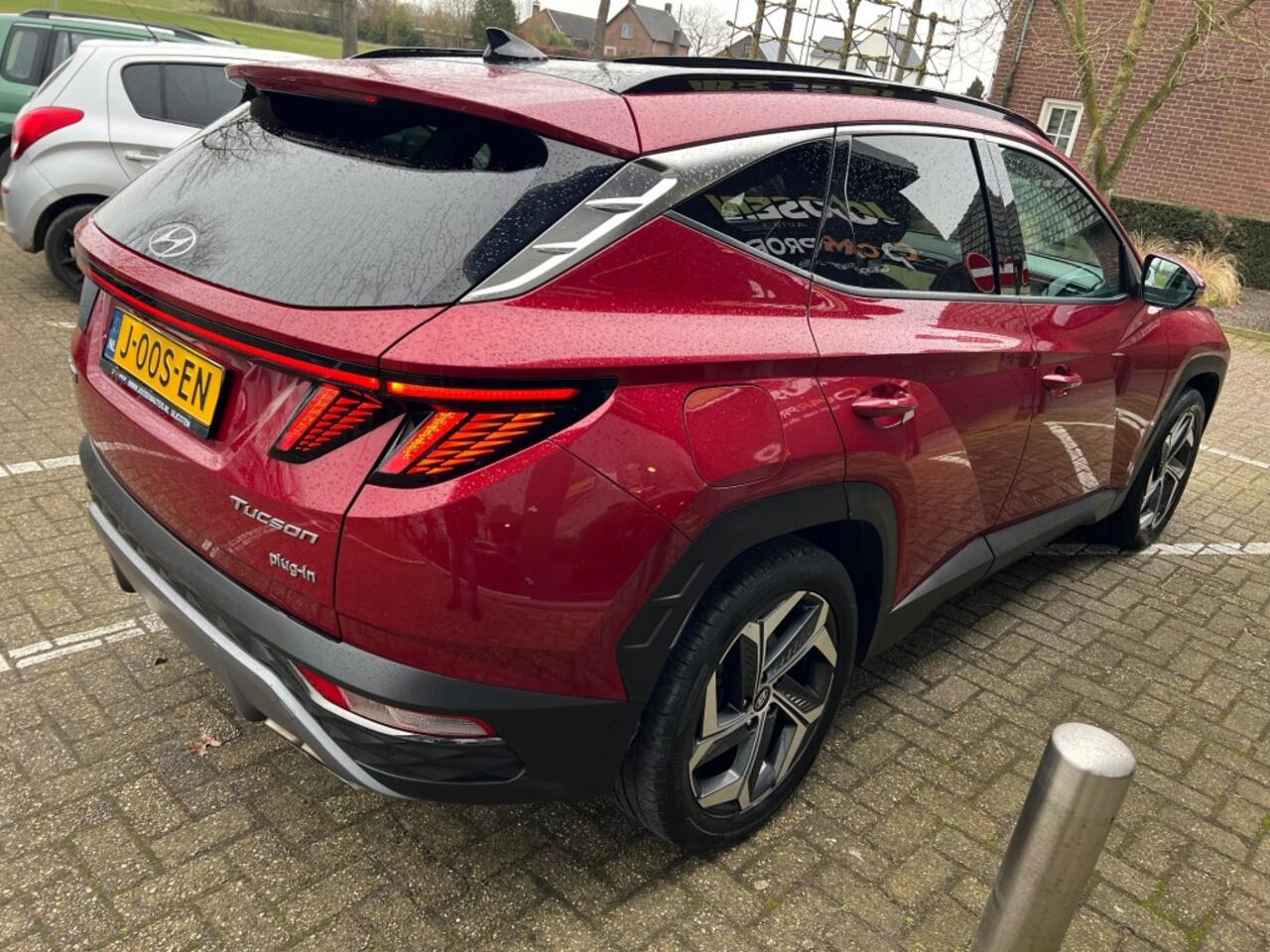 Hyundai TUCSON 1.6 T-GDI PHEV PRSKY