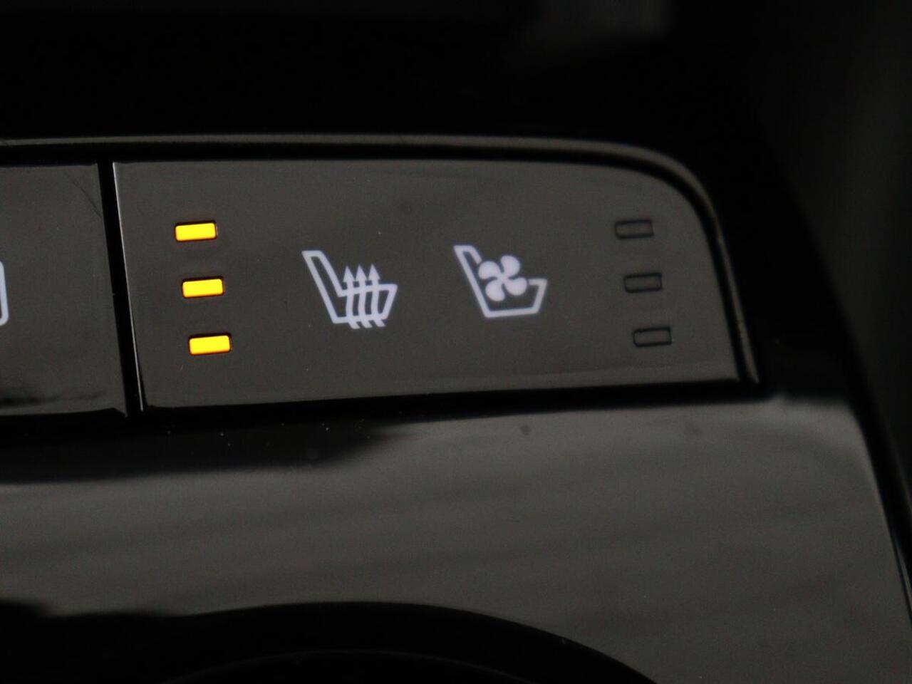 Hyundai TUCSON 1.6 T-GDI PHEV Premium Sky 4WD | Panoramadak | Stoelventilatie | 360 Camera | Leder | Krell Audio | Adaptive cruise | Achterbankverwarming | Full LED | Keyless | Carplay | Navigatie | Plug In