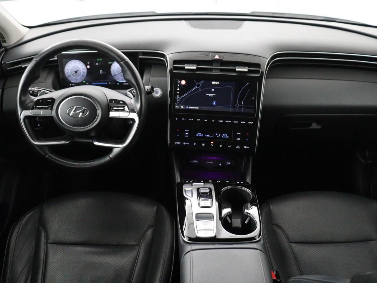 Hyundai TUCSON 1.6 T-GDI PHEV Premium Sky 4WD | Panoramadak | Stoelventilatie | 360 Camera | Leder | Krell Audio | Adaptive cruise | Achterbankverwarming | Full LED | Keyless | Carplay | Navigatie | Plug In