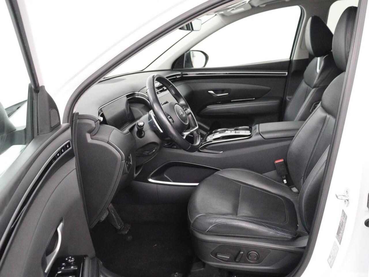 Hyundai TUCSON 1.6 T-GDI PHEV Premium Sky 4WD | Panoramadak | Stoelventilatie | 360 Camera | Leder | Krell Audio | Adaptive cruise | Achterbankverwarming | Full LED | Keyless | Carplay | Navigatie | Plug In