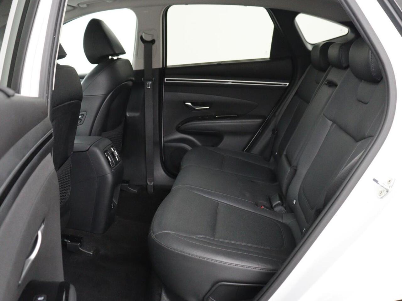 Hyundai TUCSON 1.6 T-GDI PHEV Premium Sky 4WD | Panoramadak | Stoelventilatie | 360 Camera | Leder | Krell Audio | Adaptive cruise | Achterbankverwarming | Full LED | Keyless | Carplay | Navigatie | Plug In