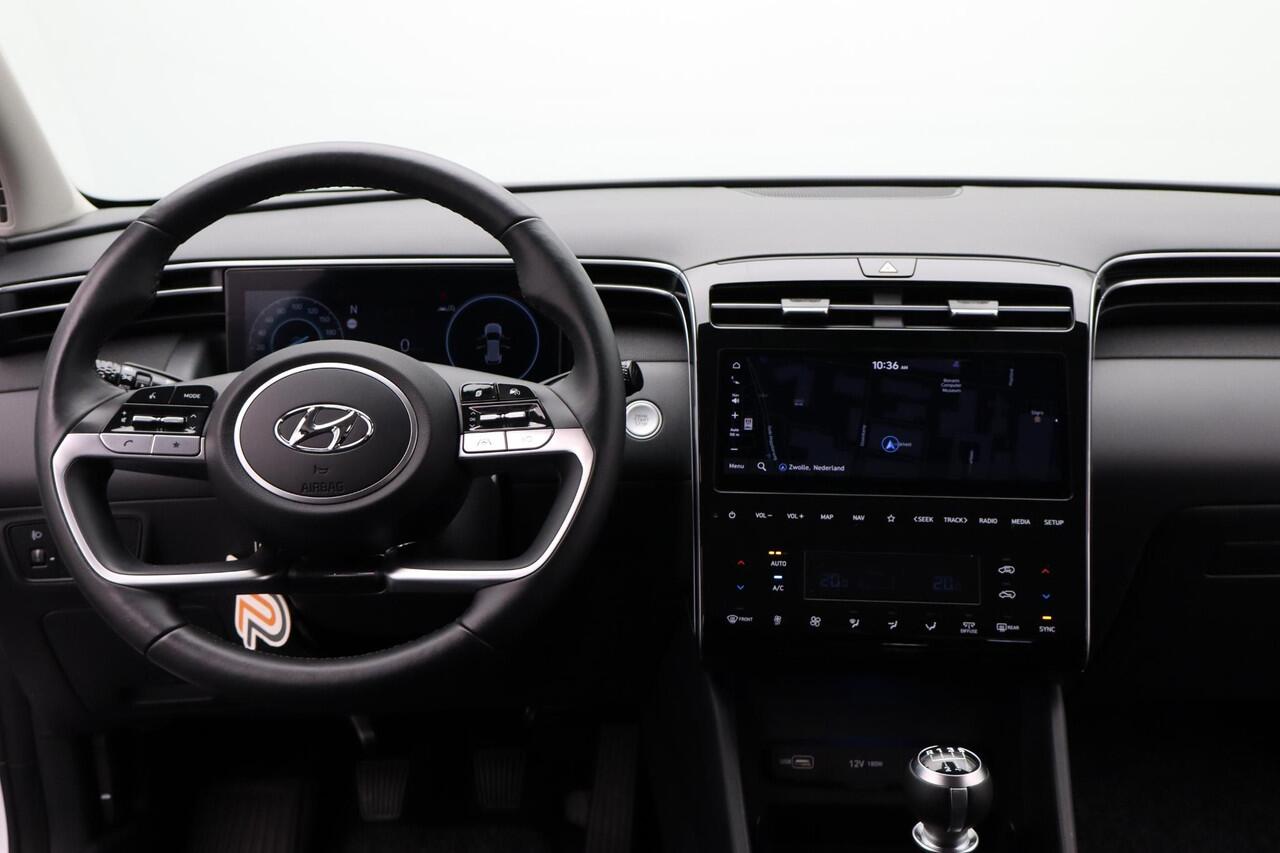 Hyundai TUCSON 1.6 T-GDI MHEV Comfort Smart | Stuur + Stoel verwarming | Hybride | Trekgewicht 1650 kg | Elektrische achterklep | BOVAG Garantie | Apple CarPlay & Android Auto | Volledige LED-verlichting en parkeersensoren