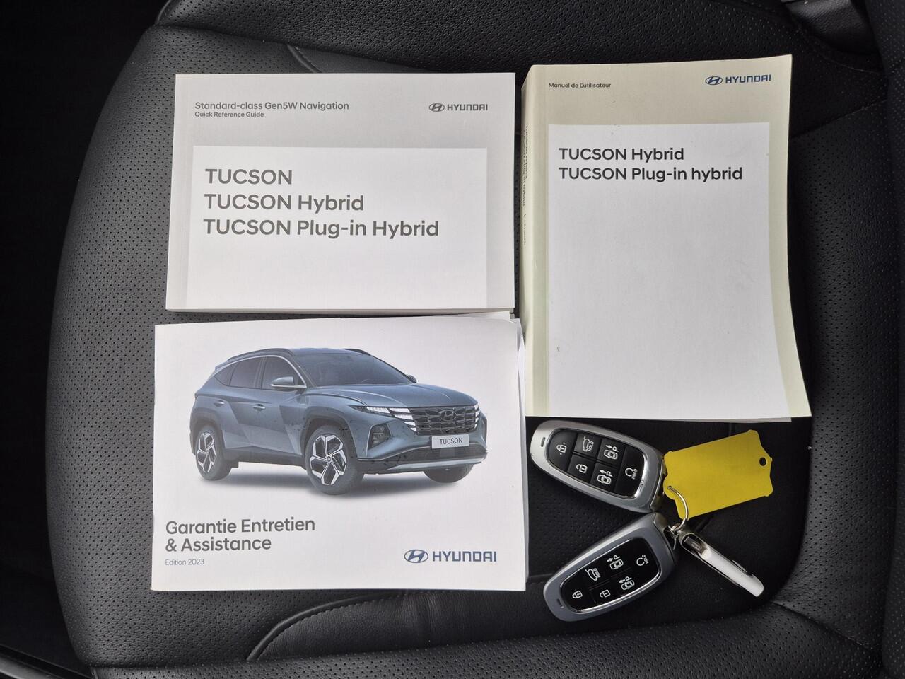 Hyundai TUCSON 1.6 T-GDI PHEV Plug-in Premium Sky 4WD Automaat / elektrisch glazen panorama-dak / Trekgewicht 1350 kg / Stuur-, Stoel en Achterbank verwarming / Elektrische achterklep / Adaptief CC / Rondomzicht camera /
