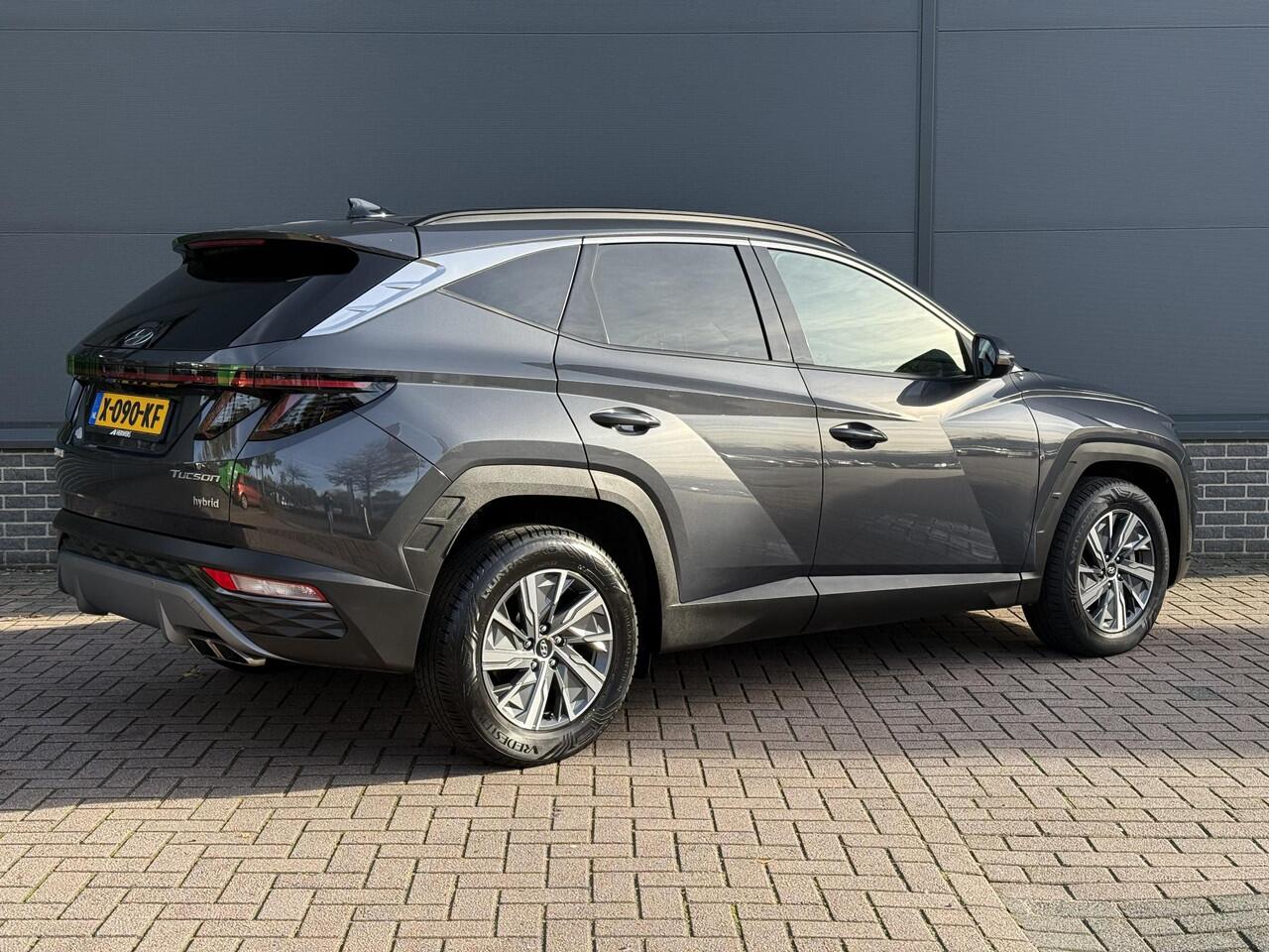 Hyundai TUCSON 1.6 T-GDI HEV Comfort Smart / Eerste Eigenaar / Dealer Onderhouden / Navigatie / Stoel+Stuur Verwarming / Achteruitrij Camera / Elektrische Achterklep /