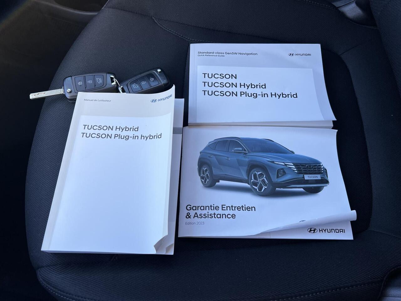 Hyundai TUCSON 1.6 T-GDI HEV 230pk Comfort / Fabrieksgarantie tot 02-2028 / Dealer onderhouden / 1.650kg trekgewicht / Navigatie / Achteruitrijcamera / Apple Carplay Android / 17" LM wielen /