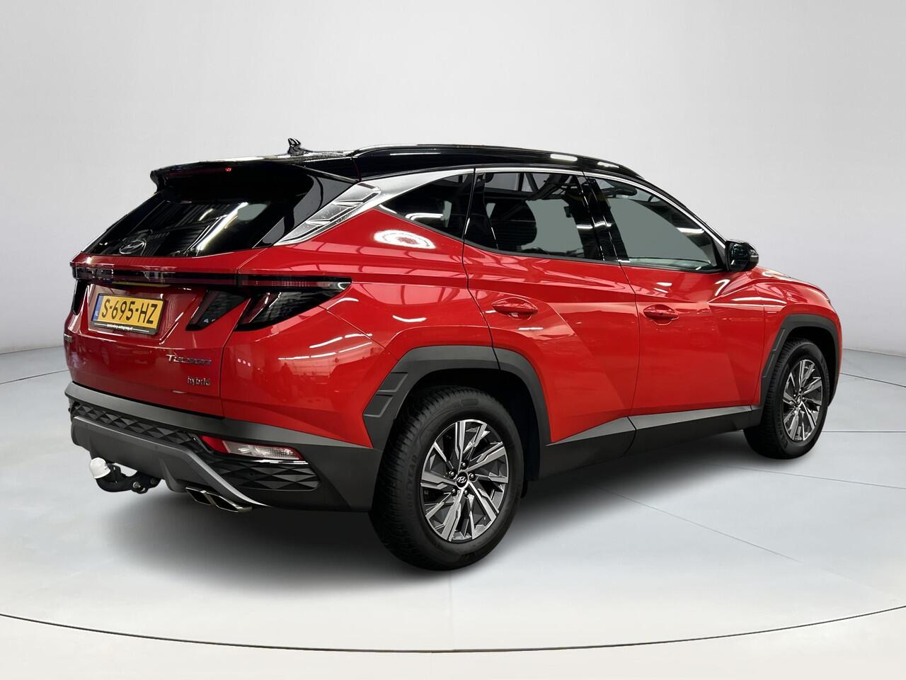 Hyundai TUCSON 1.6 T-GDI HEV Comfort Smart | Achteruitrijcamera | Apple Carplay/Android Auto | Stoel/stuurverwarming | Krell Audio systeem | Elektrische achterklep |Trekhaak vast|