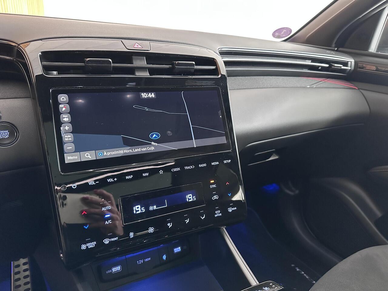 Hyundai TUCSON 1.6 T-GDI PHEV N Line Sky 4WD Panorama | Stoelverwarming | elektrische stoelen