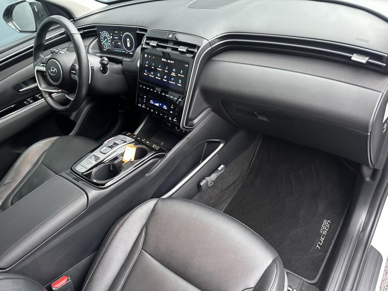 Hyundai TUCSON 1.6 T-GDI PHEV Comfort Smart / Leren bekleding