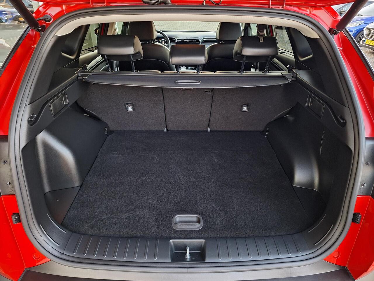 Hyundai TUCSON 1.6 T-GDI HEV Premium | Apple Carplay/Android Auto | 360 graden camera | Stoelverwarming/Verkoeling | Adaptief Cruise Control | Elektrische achterklep |