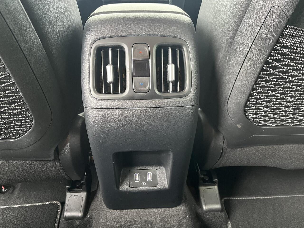 Hyundai TUCSON 1.6 T-GDI HEV Premium / Achterbank verwarmd / Apple Carplay/Android Auto / Cruise control adaptief met Stop&Go / Navigatiesysteem full map / Trekhaak( 1650 kg ) /