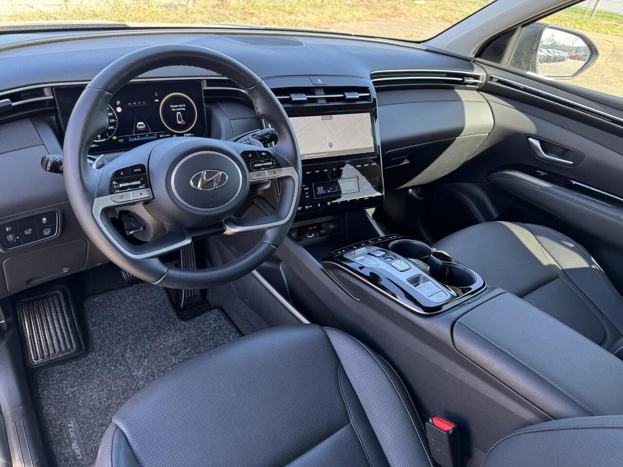 Hyundai TUCSON 1.6 T-GDI HEV Premium NL-Auto, 1650kg Trekgewicht! | Vol-Leder | Digitaal Instrumentenpaneel | Adapt. Cruise Control | Apple Carplay/Android Auto | Stoelverwarming | Dodehoek Detectie | 360° Camera | Rijklaarprijs!