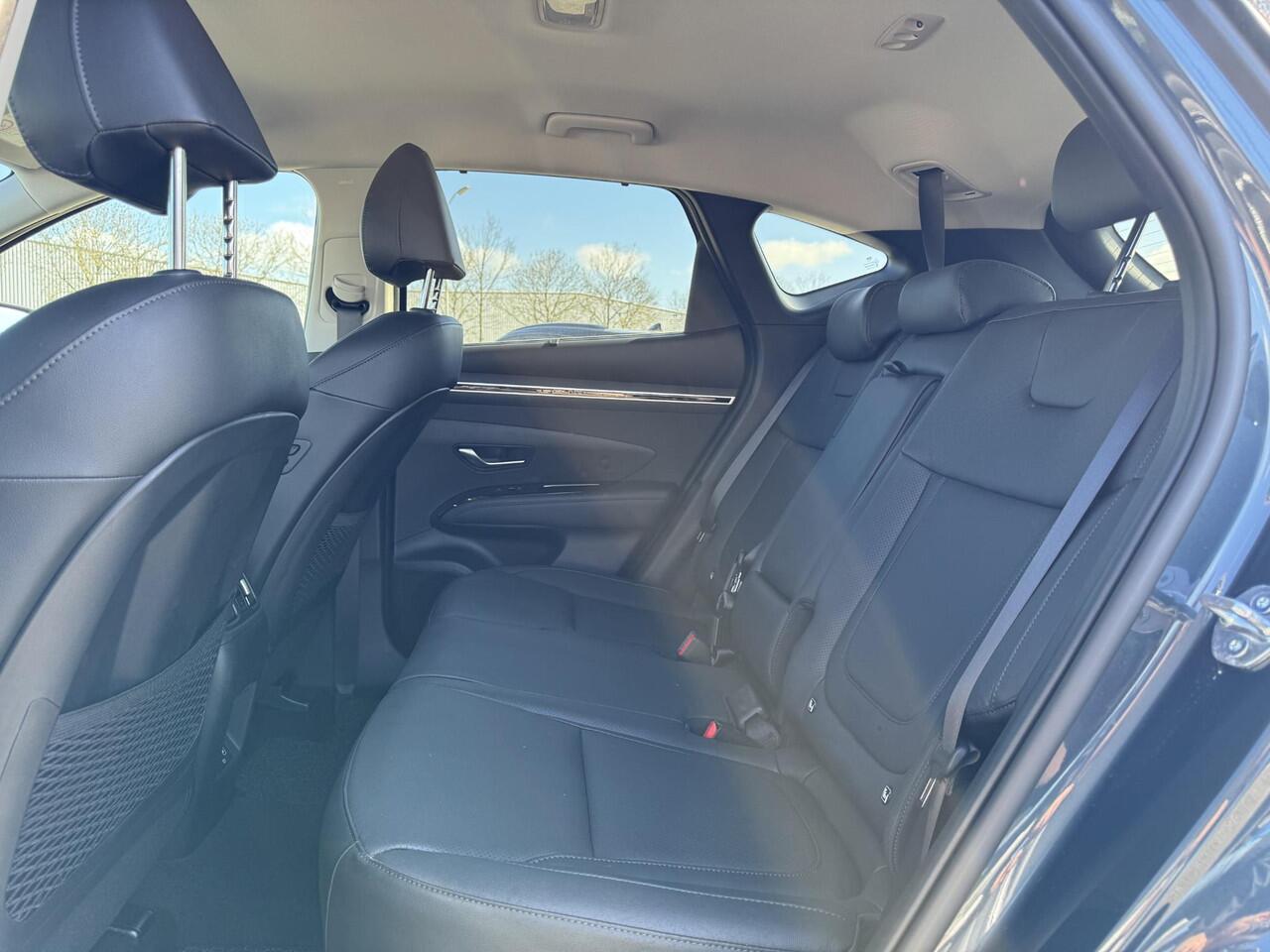 Hyundai TUCSON 1.6 T-GDI HEV Premium NL-Auto, 1650kg Trekgewicht! | Vol-Leder | Digitaal Instrumentenpaneel | Adapt. Cruise Control | Apple Carplay/Android Auto | Stoelverwarming | Dodehoek Detectie | 360° Camera | Rijklaarprijs!