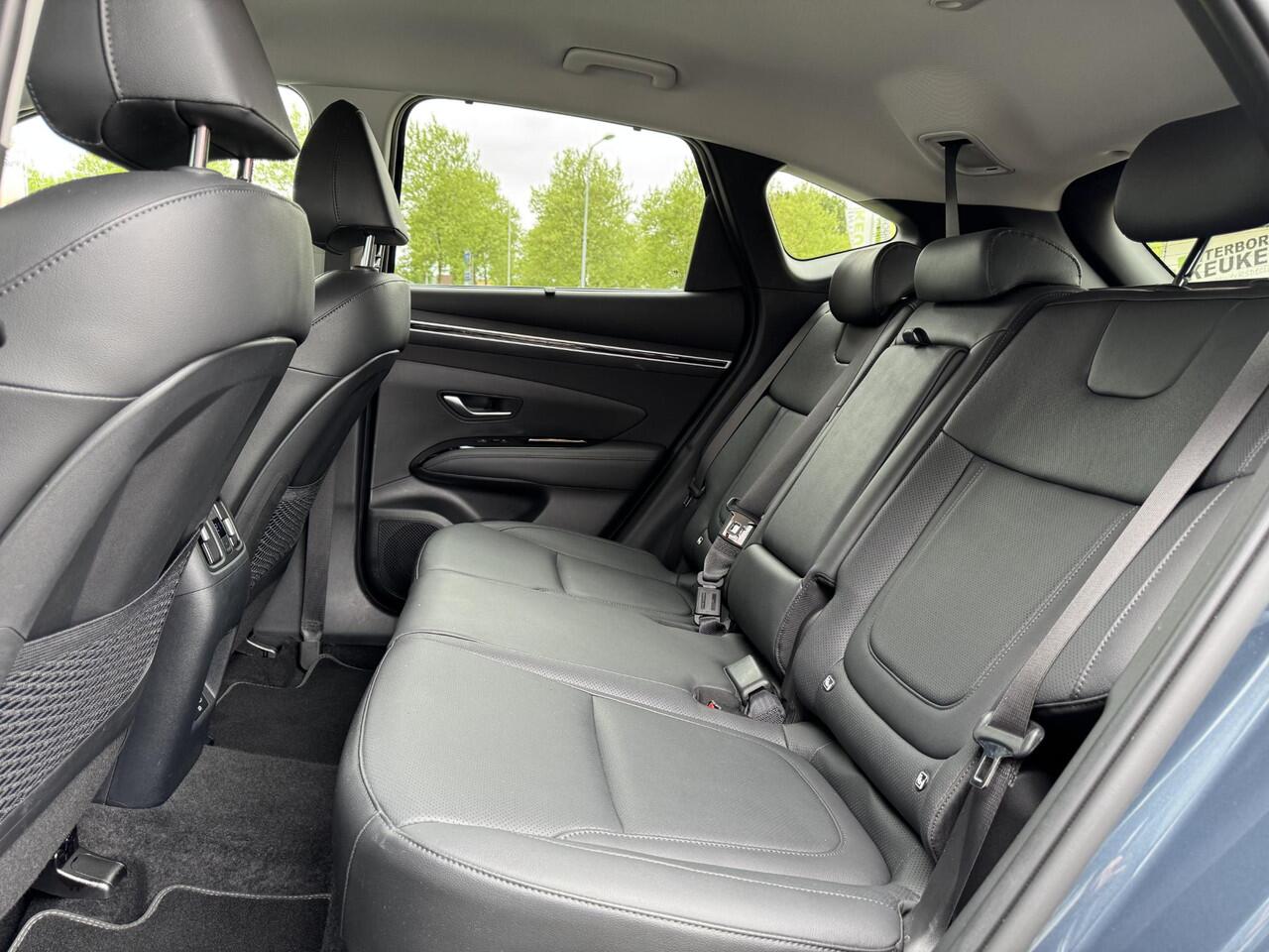 Hyundai TUCSON 1.6 T-GDI HEV Premium NL-Auto, 1650kg Trekgewicht! | Vol-Leder | Digitaal Instrumentenpaneel | Adapt. Cruise Control | Apple Carplay/Android Auto | Stoelverwarming | Dodehoek Detectie | 360° Camera | Rijklaarprijs!
