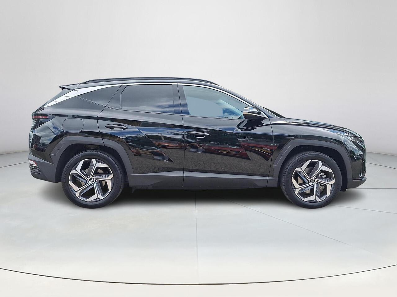 Hyundai TUCSON 1.6 T-GDI PHEV Comfort 4WD | Stoelverwarming | Keyless | Android auto Apple Carplay | Navigatie | 19 Inch lichtmetalen velgen |
