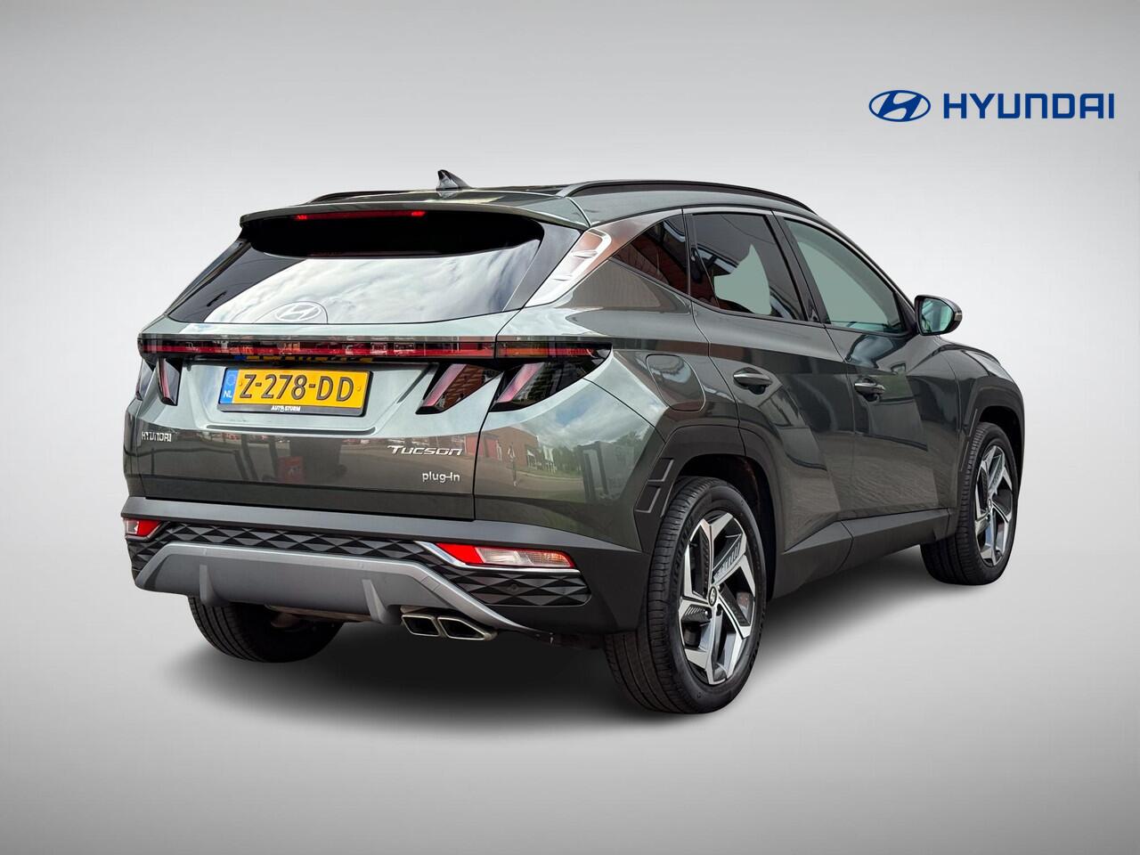 Hyundai TUCSON 1.6 T-GDI PHEV Comfort Smart 4WD SoH 99% NL-Auto, 1350kg Trekgewicht! | Navigatie | Camera | Apple Carplay/Android Auto | Stuur- + Stoelverwarming | Elek. Achterklep | Rijklaarprijs!