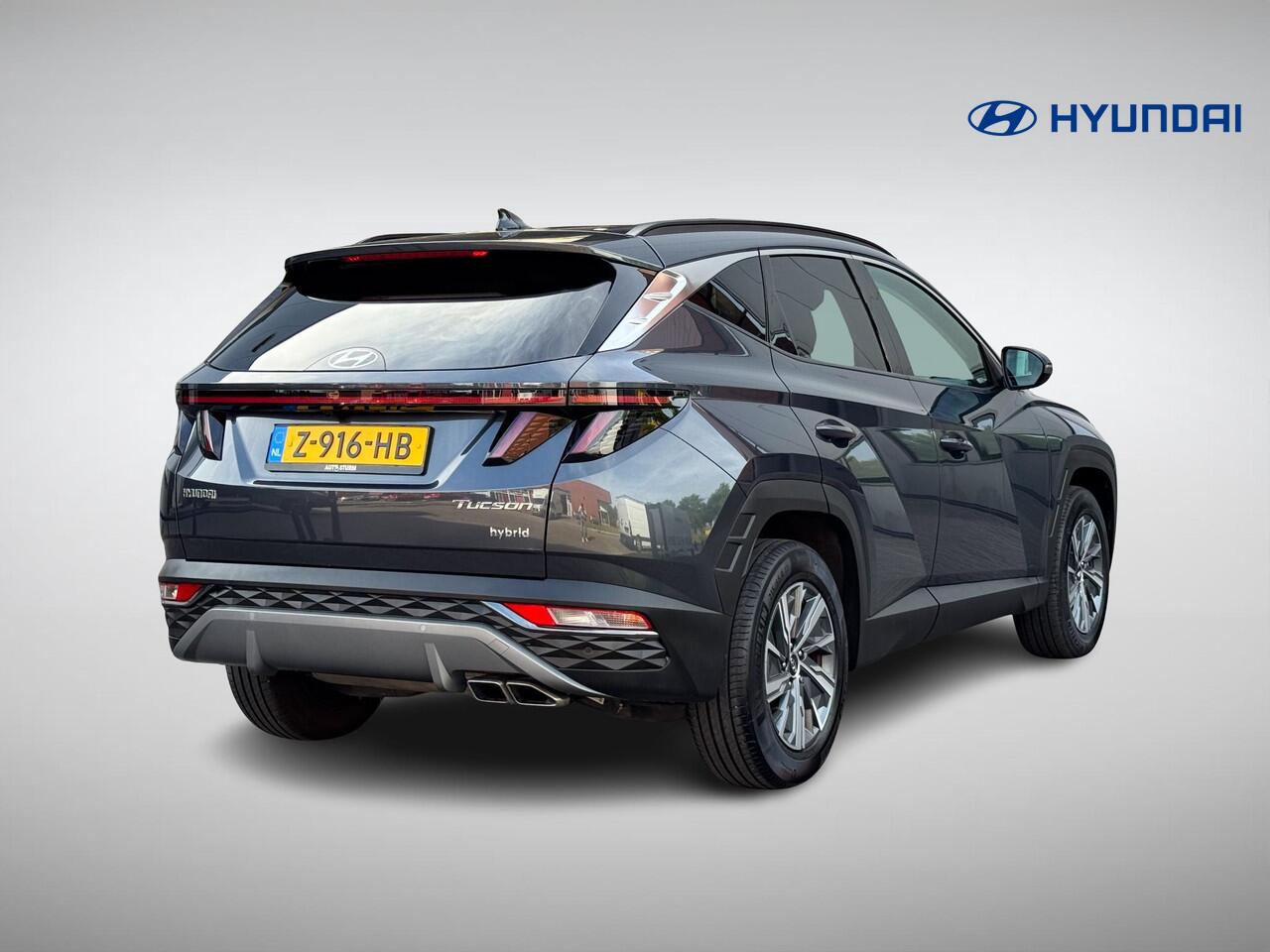 Hyundai TUCSON 1.6 T-GDI HEV Comfort Smart NL-Auto, 1650kg Trekgewicht! | Navigatie | Camera | Apple Carplay/Android Auto | Stuur- + Stoelverwarming | Elek. Achterklep | Rijklaarprijs!