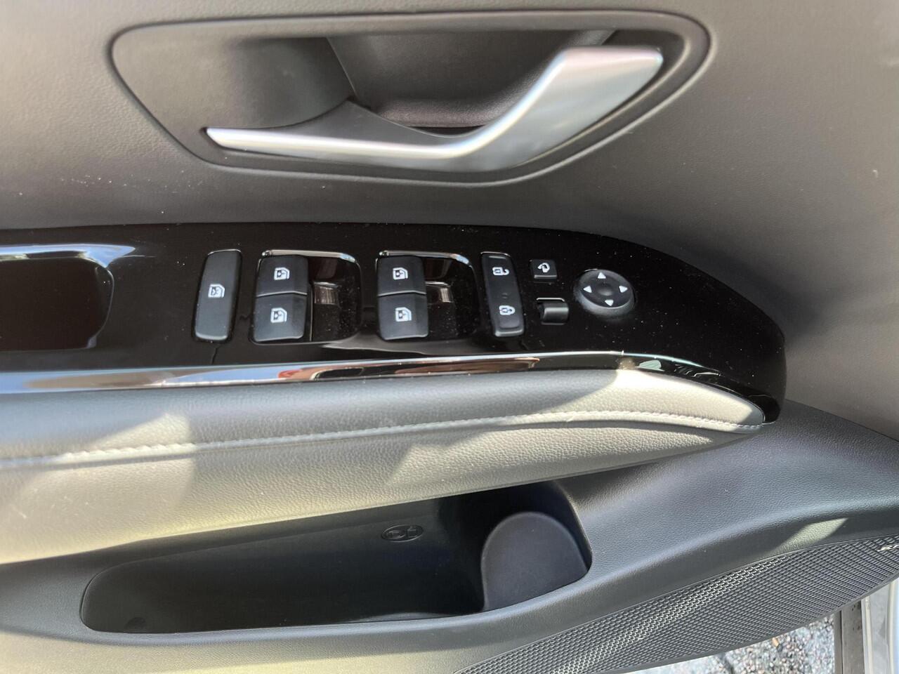 Hyundai TUCSON 1.6 T-GDI PHEV Premium 4WD | Rijklaarprijs dus GEEN afleverkosten! | 360 graden camera| Leder | Verwarmde en gekoelde stoelen |