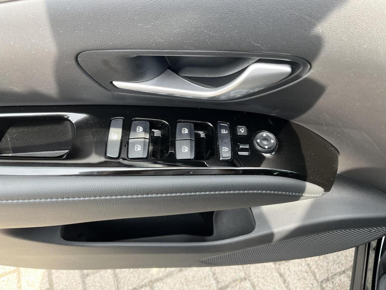 Hyundai TUCSON 1.6 T-GDI PHEV Comfort Smart 4WD | Rijklaarprijs dus GEEN afleverkosten! | Apple CarPlay/Android Auto | Cruise Control | Voorstoelen Verwarmd |