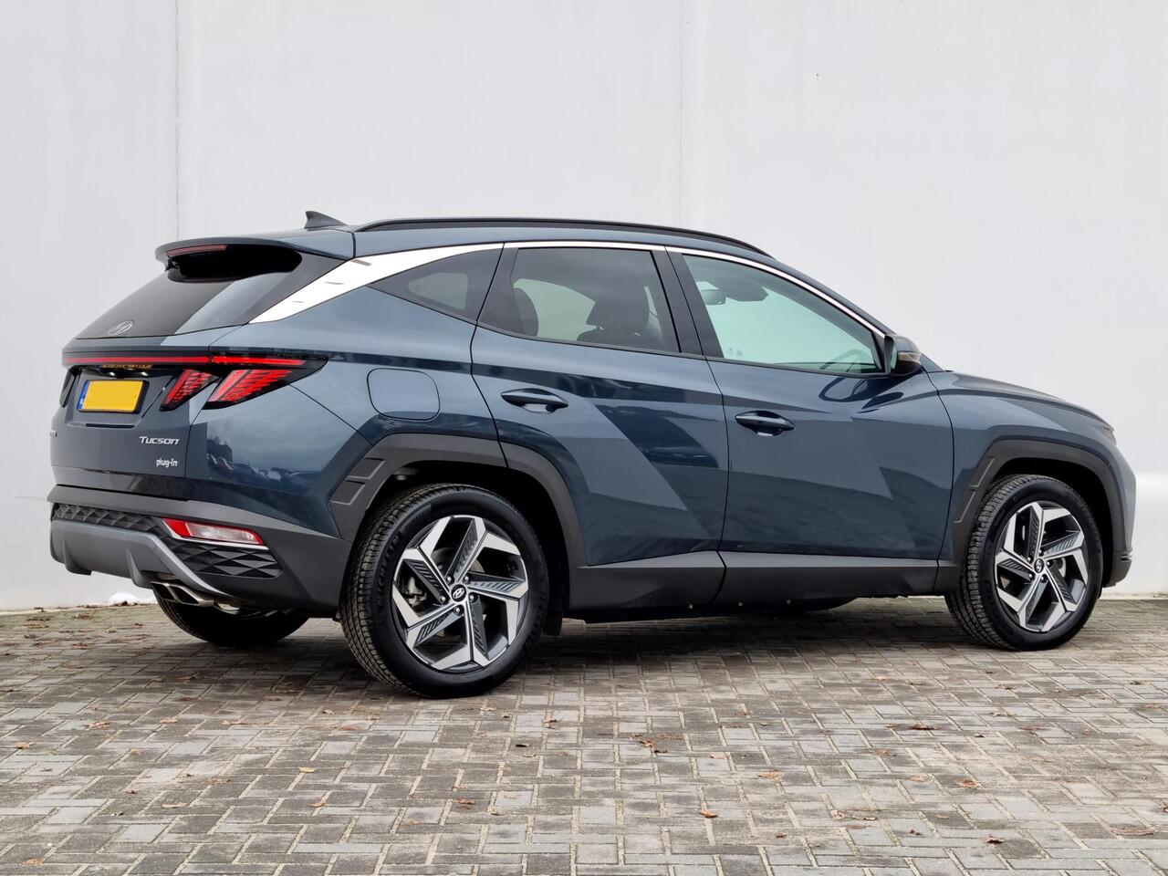 Hyundai TUCSON 1.6 T-GDI PHEV Comfort Smart 4WD Trekhaak ( trekgewicht 1.350 KG ) / Stoelverwarming / Elektrische kofferbak /