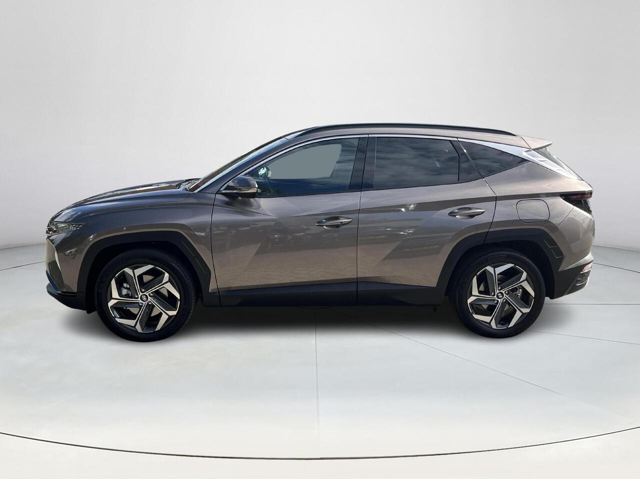 Hyundai TUCSON 1.6 T-GDI PHEV Comfort Smart 4WD | Rijklaarprijs dus GEEN afleverkosten! | Trekhaak | Navigatie |