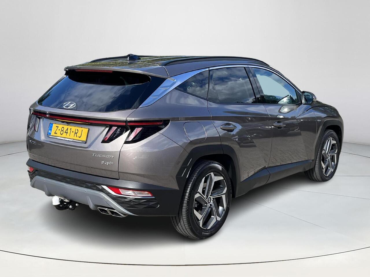 Hyundai TUCSON 1.6 T-GDI PHEV Comfort Smart 4WD | Rijklaarprijs dus GEEN afleverkosten! | Trekhaak | Navigatie |