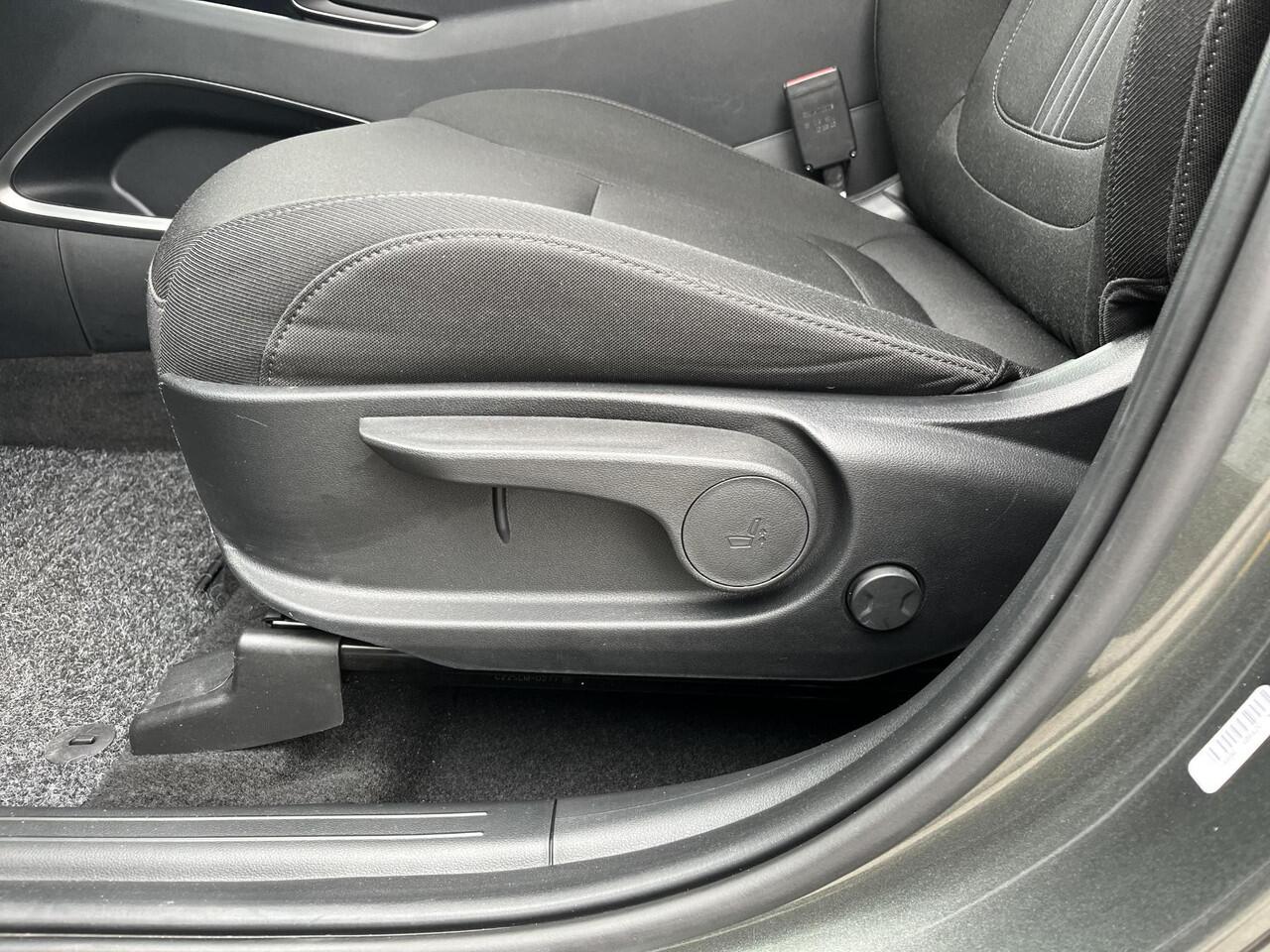 Hyundai TUCSON 1.6 T-GDI PHEV Comfort 4WD | Rijklaarprijs! | Trekhaak | Achteruitrijcamera | Voorstoelen Verwarmd |