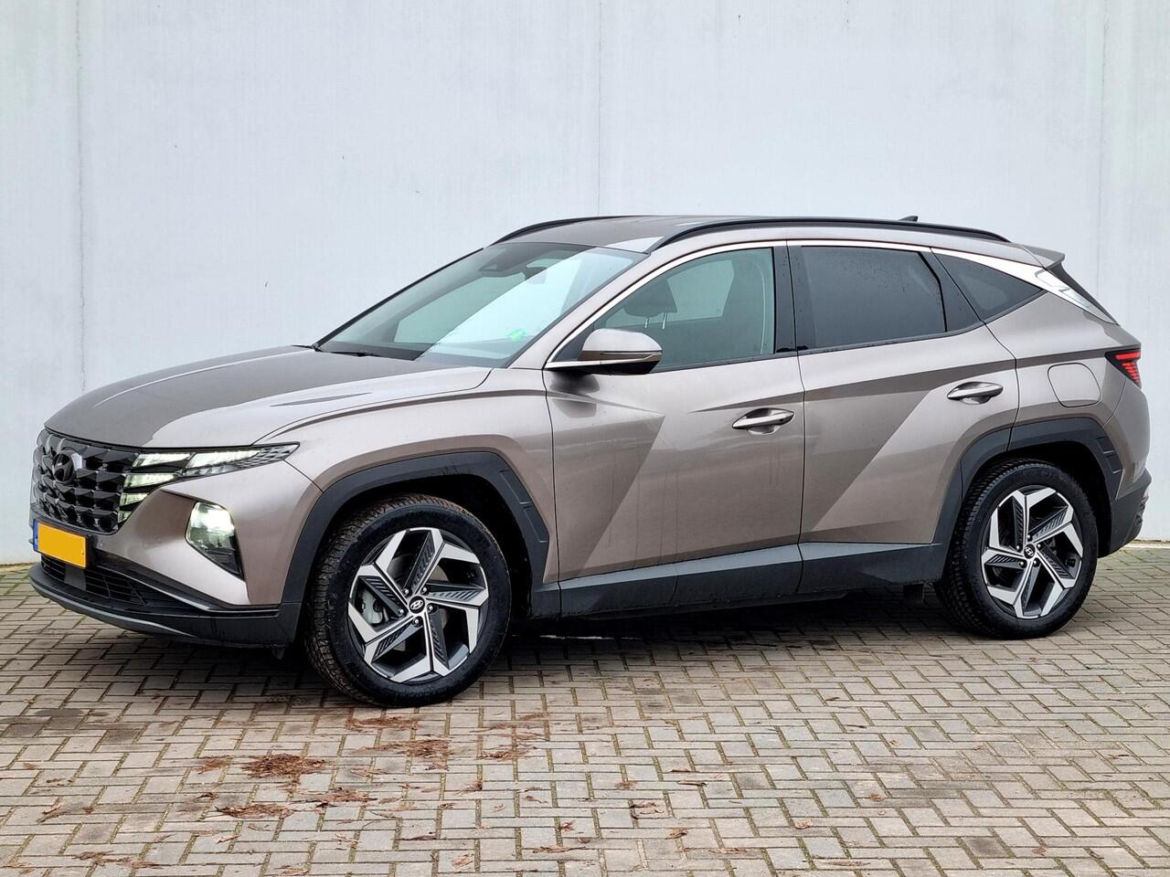 Hyundai TUCSON 1.6 T-GDI PHEV Comfort Smart 4WD / Trekhaak ( 1.350 kg ) / Apple carplay / Android auto / Stoelverwarming / Elektrische kofferbak /