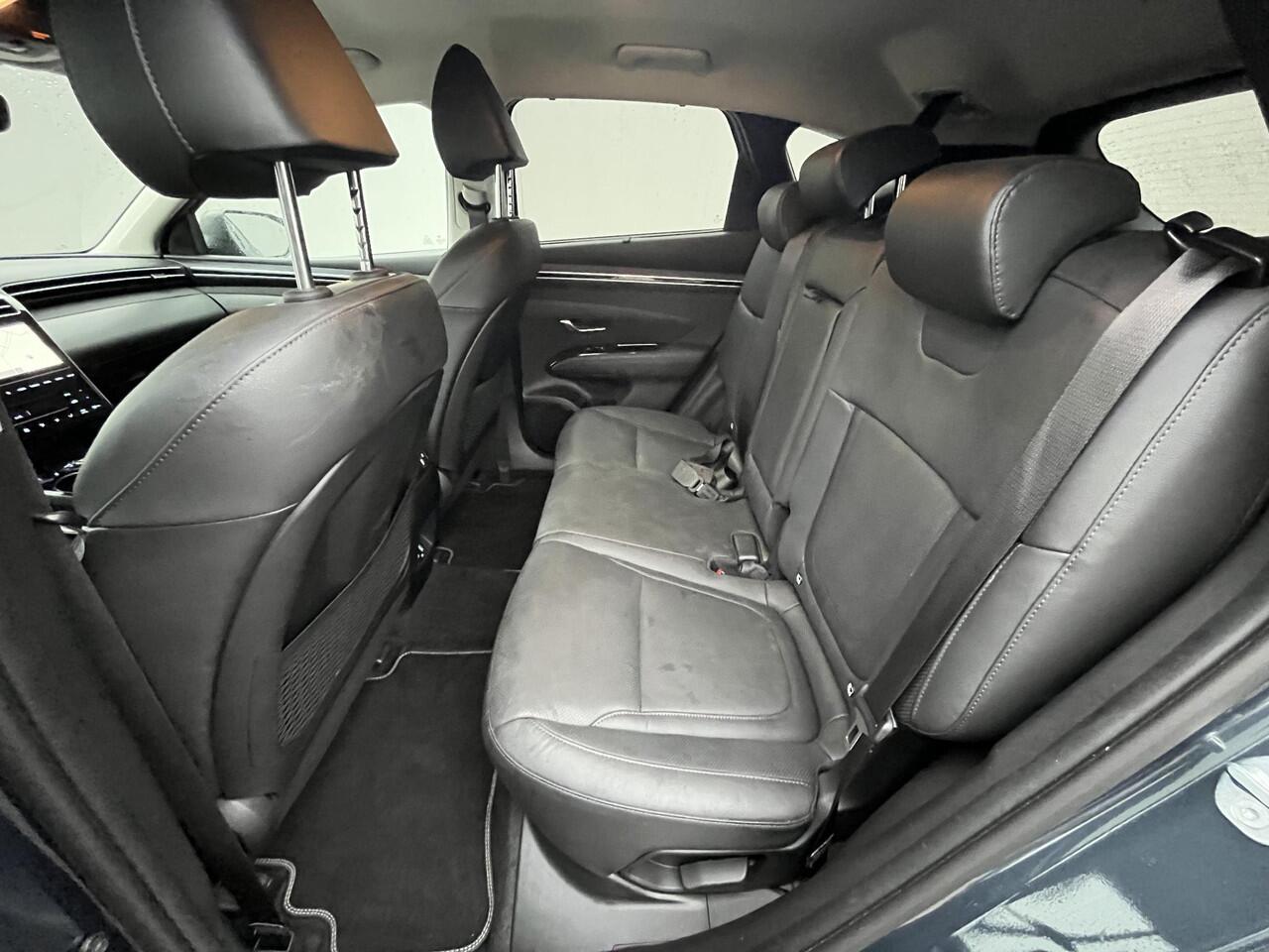 Hyundai TUCSON 1.6 T-GDI PHEV Premium 4WD / Vaste Trekhaak 13-polig (Trekgewicht 1.350kg) / Stuur- en Stoelverwarming / Stoelverkoeling / Adaptieve Cruise Control / 360° Camera / Climate Control / Navigatie full map / Apple Carplay & Android Auto / Elektrisch Verstelbar