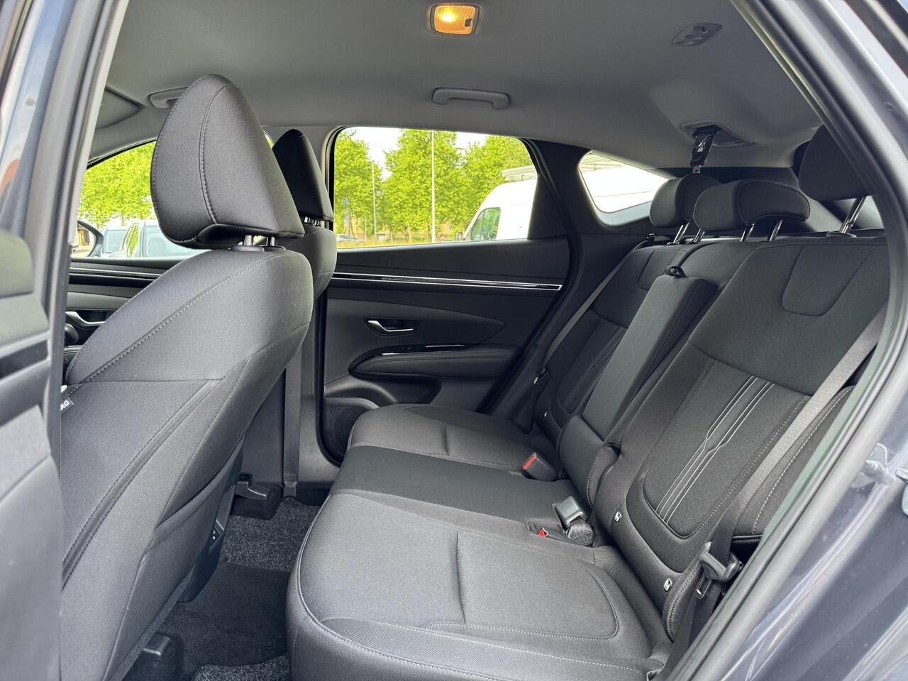 Hyundai TUCSON 1.6 T-GDI HEV Comfort Smart NL-Auto, 1650kg Trekgewicht! | Navigatie | Camera | Apple Carplay/Android Auto | Stuur- + Stoelverwarming | Elek. Achterklep | Rijklaarprijs!