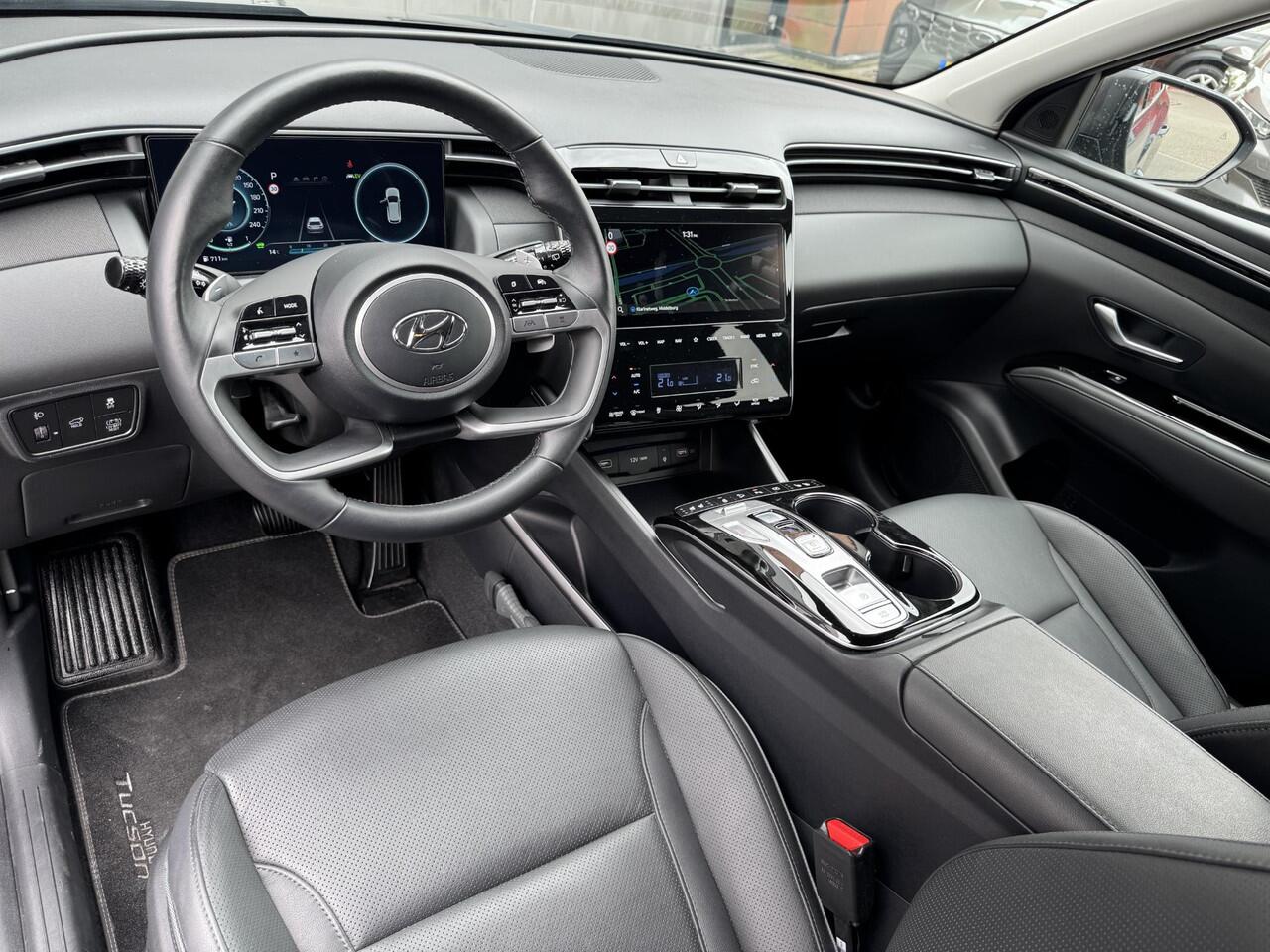 Hyundai TUCSON 1.6 T-GDI HEV Premium NL-Auto, 1650kg Trekgewicht! | Vol-Leder | Digitaal Instrumentenpaneel | Adapt. Cruise Control | Apple Carplay/Android Auto | Stoelverwarming | Dodehoek Detectie | 360° Camera | Rijklaarprijs!