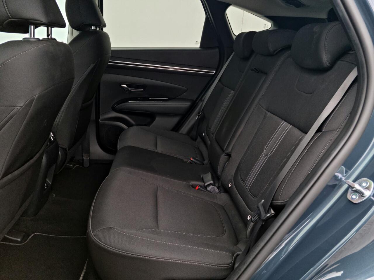 Hyundai TUCSON 1.6 T-GDI PHEV Comfort Smart 4WD / Trekhaak ( 1.350 kg ) / Apple carplay / Android auto / Stoelverwarming / Elektrische kofferbak /