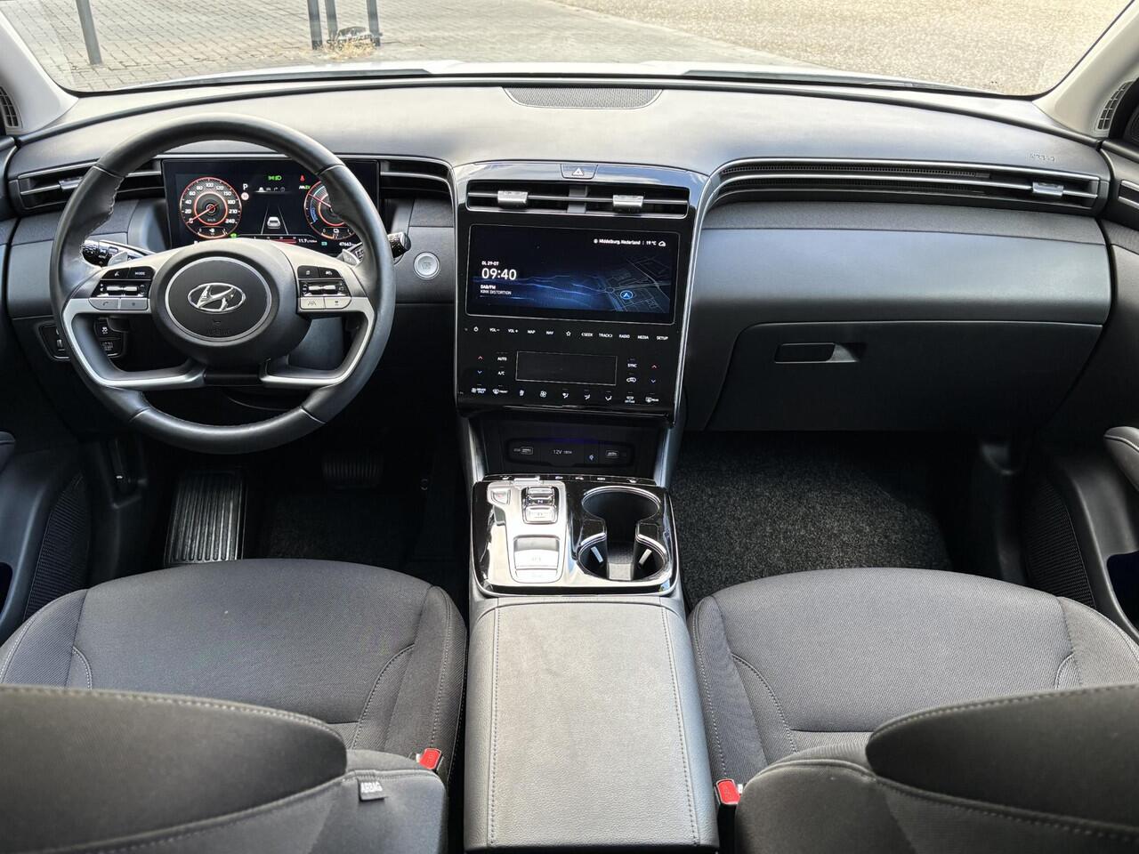 Hyundai TUCSON 1.6 T-GDI HEV Comfort Smart NL-Auto, 1650kg Trekgewicht! | Navigatie | Camera | Apple Carplay/Android Auto | Stuur- + Stoelverwarming | Elek. Achterklep | Rijklaarprijs!