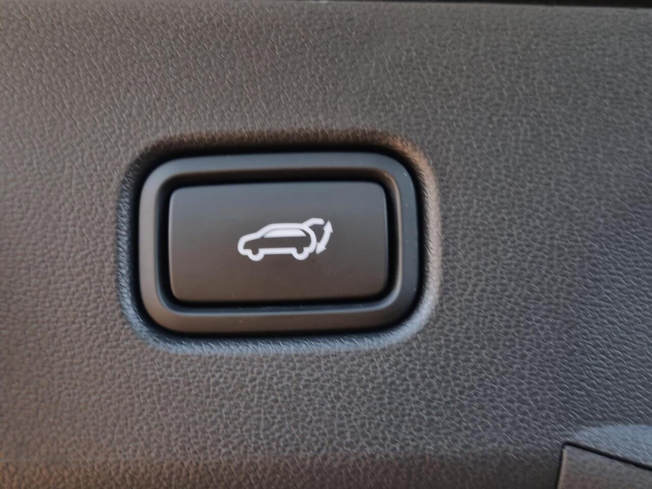 Hyundai TUCSON 1.6 T-GDI PHEV Comfort Smart 4WD / Trekhaak 1350 KG Trekgewicht / Navigatie / Cruise Control Adaptief / Stoel en Stuurwiel Verwarming Voorzijde /