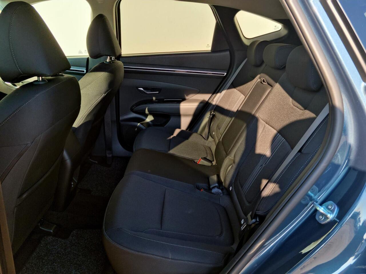 Hyundai TUCSON 1.6 T-GDI PHEV Comfort Smart 4WD / Trekhaak 1350 KG Trekgewicht / Navigatie / Cruise Control Adaptief / Stoel en Stuurwiel Verwarming Voorzijde /