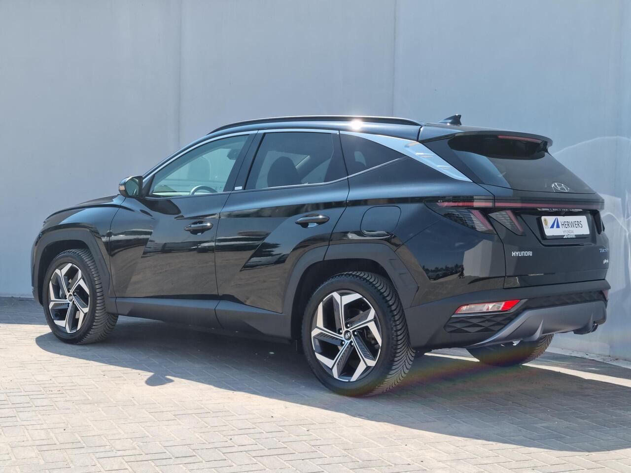 Hyundai TUCSON 1.6 T-GDI PHEV Comfort Smart 4WD / Trekhaak 1350 KG Trekgewicht / Navigatie / Cruise Control Adaptief / Stoel en Stuurwiel Verwarming Voorzijde /