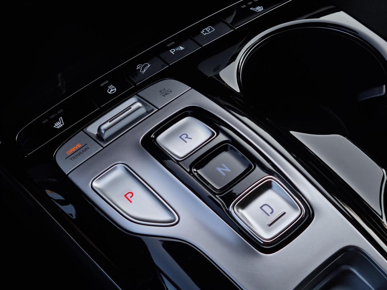 Hyundai TUCSON 1.6 T-GDI PHEV Comfort Smart 4WD / Trekhaak 1350 KG Trekgewicht / Navigatie / Cruise Control Adaptief / Stoel en Stuurwiel Verwarming Voorzijde /